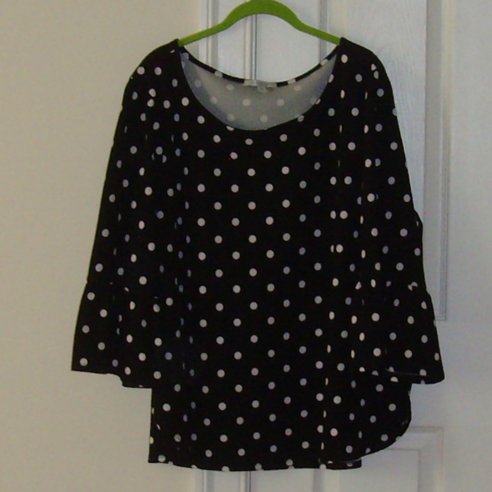 GREEN ENVELOPE Los Angeles Black and White Polka Dot Women's TunicTop 3X